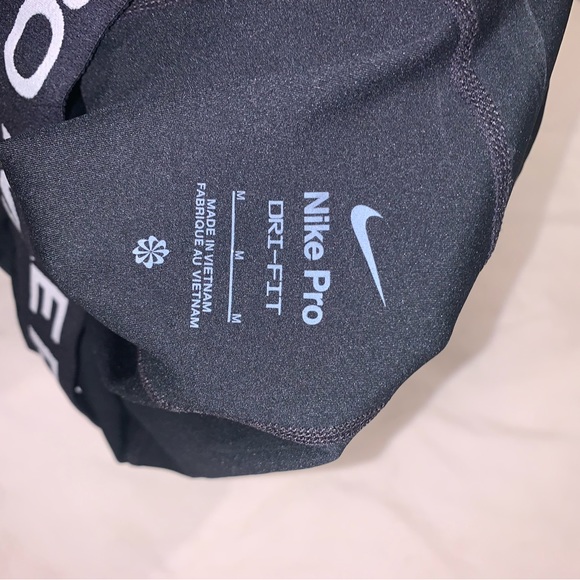 Nike leopard shorts - Picture 3 of 3